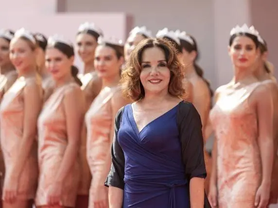 Miss Italia 2025 kehrt nach sechs Jahren zurück – mit einem strikten OnlyFans-Verbot und einer digitalen Premiere im Streaming-Format.