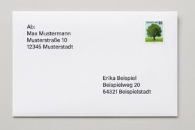 So beschriften Sie einen Briefumschlag in Deutschland korrekt – mit Beispielen, Deutsche-Post-Regeln und Tipps für In- und Ausland.