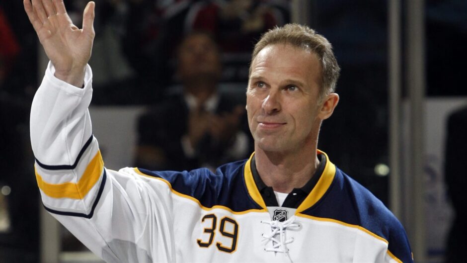 Eishockey-Legende Dominik Hašek nennt Putin den „größten Verbrecher“ und wirft Donald Trump moralischen Bankrott vor. Seine Kritik sorgt weltweit für Aufsehen.