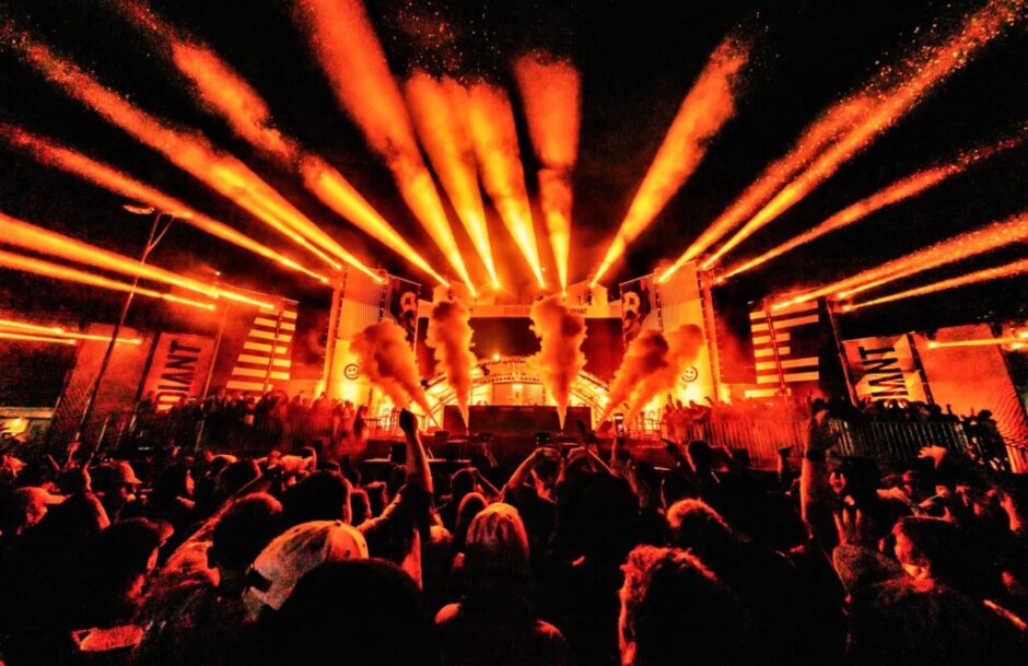 Erleben Sie das Echelon Festival 2025 in Bad Aibling, Deutschland – mit internationalen Headlinern, beeindruckendem Line-up, Tickets, Programm und einzigartiger Festival-Atmosphäre.