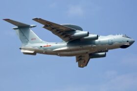 Chinas neue FDA-Radartechnik könnte AEW&C-Flugzeuge fast unsichtbar machen – Simulationen zeigen massive Fehler bei gegnerischen Ortungssystemen.