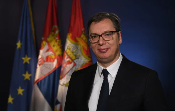 Serbiens Präsident Vučić reagiert auf Proteste und Inflation: Preisdeckel, günstige Kredite und Energiehilfen sollen ab 1. September 2025 Entlastung bringen.
