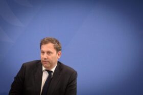 Bundeshaushalt 2025: Rekordetat von 502,5 Milliarden Euro sorgt für Streit und Kritik