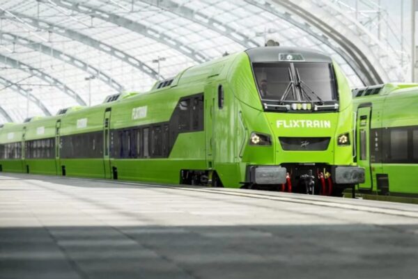 Flixtrain erschließt mit neuen Kombitickets über 1000 Städte und macht Bahn mehr Konkurrenz