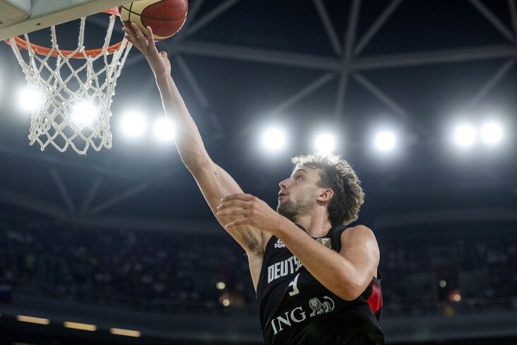 Basketball Deutschland trifft im EM-Finale 2025 auf Slowenien. Übertragung, Prognosen, Expertenanalysen, Statistiken und Luka Dončić vs. Dennis Schröder im Überblick.