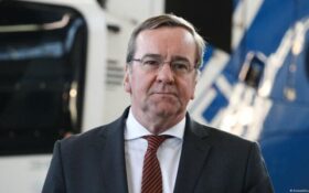 Milliardenschwere Finanzierungslücke: In Deutschland fehlen über 10 Milliarden Euro für zugesagte Militärhilfe an die Ukraine, Regierung unter Druck.