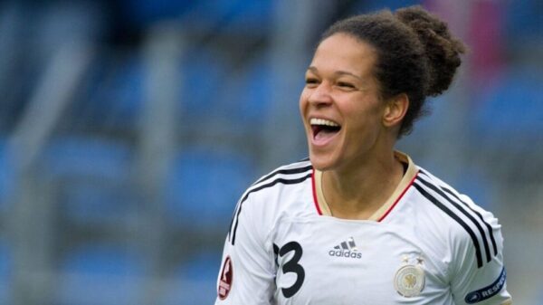 Deutsche Fußballerinnen: Top 11 Legenden mit Karriere, Verträgen, Erfolgen und persönlichen Fakten. Von Birgit Prinz bis Dzsenifer Marozsán – alle Details.