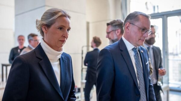 AfD und Union im ZDF-Politbarometer erstmals gleichauf bei 26 %. SPD stagniert, FDP und BSW schwach. Pistorius beliebt, Weidel Schlusslicht.
