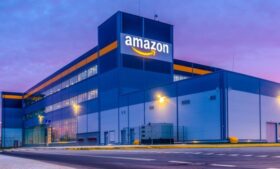 Amazon zahlt 2,5 Milliarden Dollar, weil Millionen Kunden durch irreführende Praktiken zu Prime-Abos verleitet wurden. 35 Mio. Abonnenten erhalten Rückerstattung.