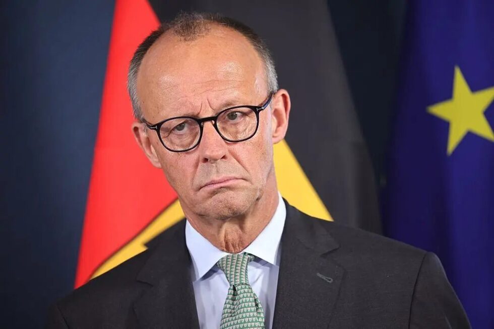 Friedrich Merz warnt: Deutschland lebt nicht mehr im Frieden. Cyberangriffe, Sabotage und die Krise der Demokratie in den USA bereiten große Sorge.