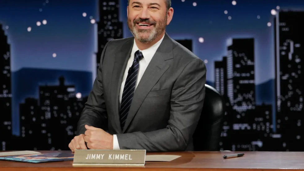 Nach dem Mord an Charlie Kirk stoppt ABC die Jimmy Kimmel-Show. Aussagen über Republikaner und Kritik an Trump sorgen für einen landesweiten Skandal.