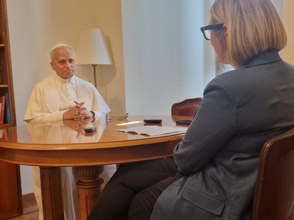 Papst Leo XIV spricht über Synodalität, den Ukraine-Krieg und globale Spaltung: „Frieden ist die einzige Antwort“, so der Pontifex im Interview.