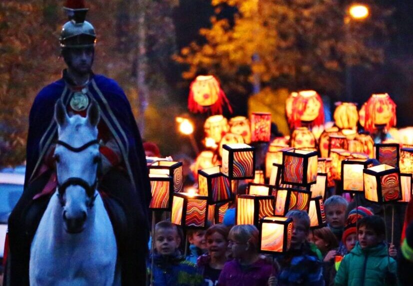 Martinstag (11. November) in Deutschland: Kein Feiertag, aber voller Traditionen! Alles zu Laternenumzügen, Martinsgans und der Geschichte des Heiligen Martin.