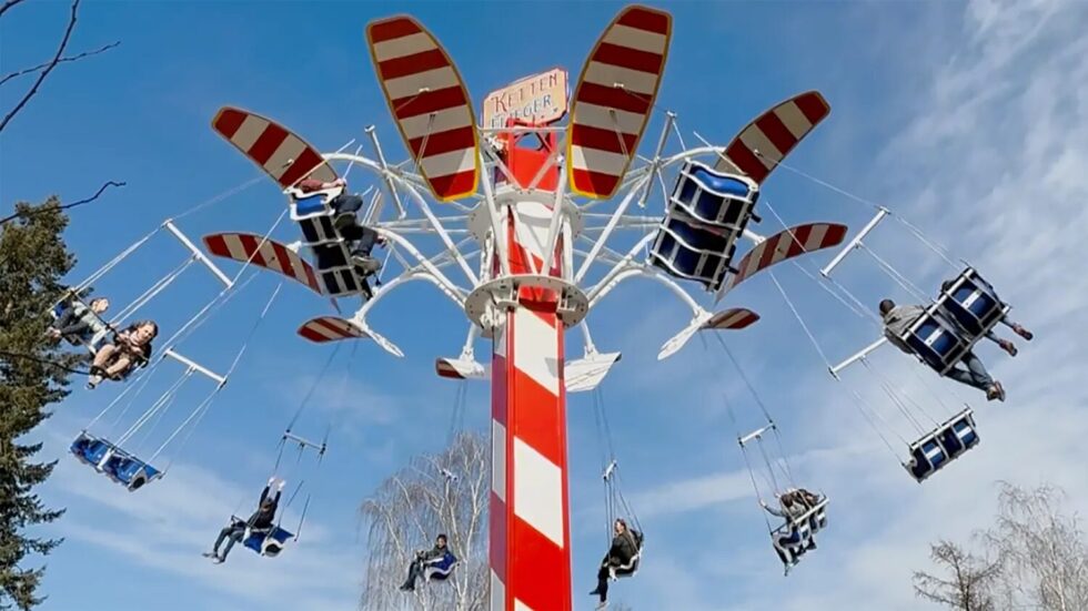 Themenparks Deutschland 2025 – skurrile Attraktionen, Preise, Sicherheit, Tipps für Familien, Transport, Altersbeschränkungen und Besuchsplanung.