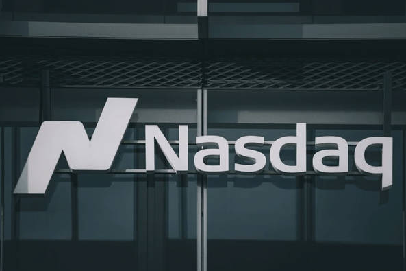 Der Fondsmanager reduziert seine Position im NASDAQ-100-ETF nach starkem Anstieg. Signal Advisors setzt auf Rebalancing und mehr Diversifikation.