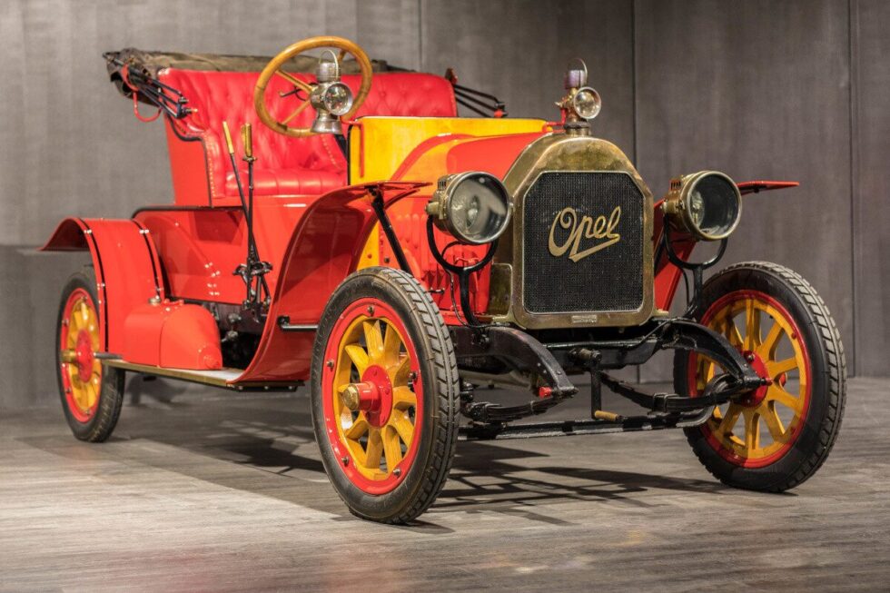 EFA Mobile Zeiten Amerang: Erleben Sie die Geschichte des Autos multimedial! Hier finden Sie Öffnungszeiten (10:00-17:00 Uhr), Eintrittspreise ab 13,50 € und Anfahrt.