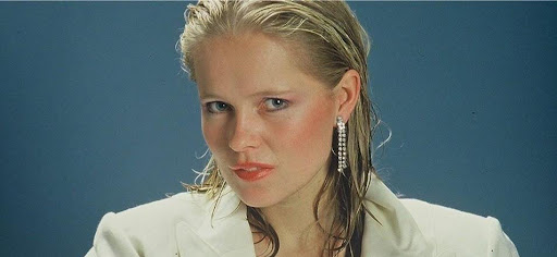 Anita Hegerland (70er Kindestar) verkaufte 7 Mio. Platten. Lesen Sie über Roy Black, die Kinder mit Mike Oldfield und ihre neue Karriere als Malerin.