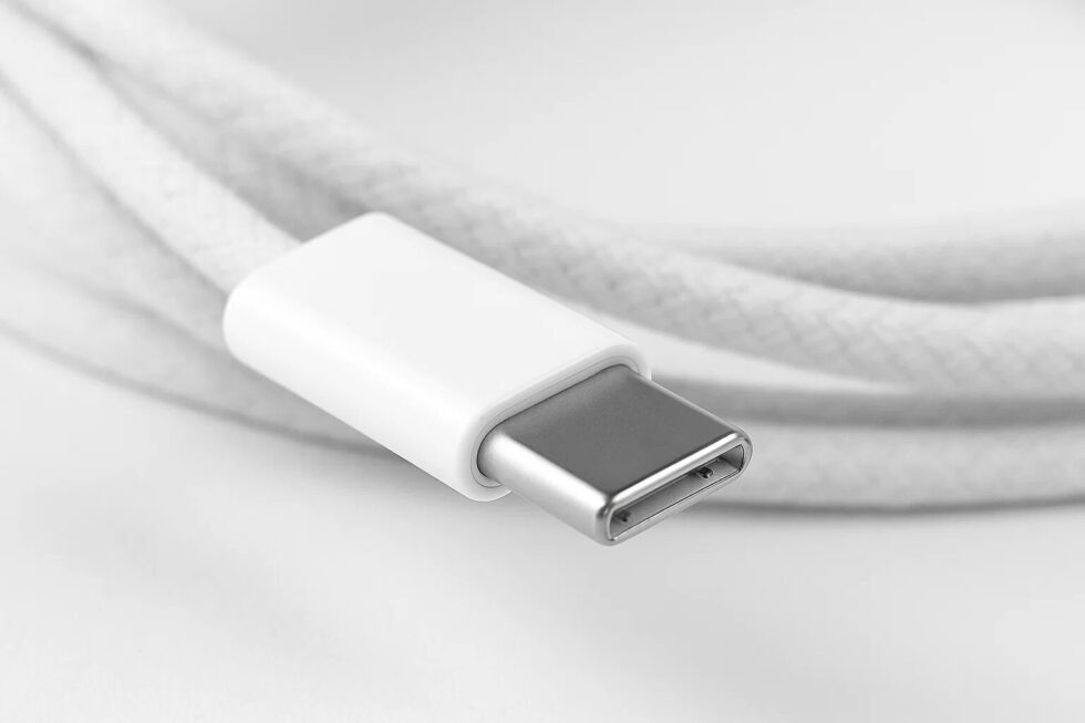 USB-C: Viele Mythen halten sich hartnäckig. Erfahren Sie, warum USB-C nicht immer schnell lädt, was Thunderbolt wirklich kann und ob Videoausgabe garantiert ist.