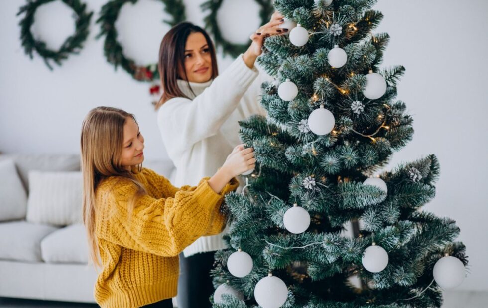 Festtagsstimmung ist machbar! Lernen Sie psychologische Strategien und sensorische Tricks, um Ihre Neujahrsstimmung zu steigern. Inklusive Tipps zur Stressbewältigung.