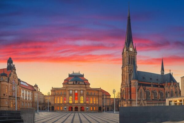 Chemnitz Kulturhauptstadt 2025: Das Programm "C – the invisible city" bietet über 1.500 Events und den Garagen Campus. Alle Infos zu Tickets und Anreise.