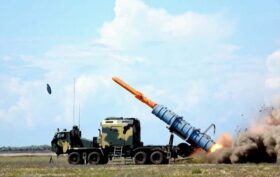 Selenskyj zeigt erstmals Video des Abschusses der Langstreckenrakete „Langer Neptun“. Ukraine greift strategische Ziele tief in Russland an.