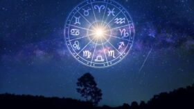 Horoskop 17. Dezember 2025: Detaillierte Prognose. Mond im Steinbock fordert Disziplin. Venus-Quadrat spitzt Finanzfragen zu. Fakten und Ratschläge.