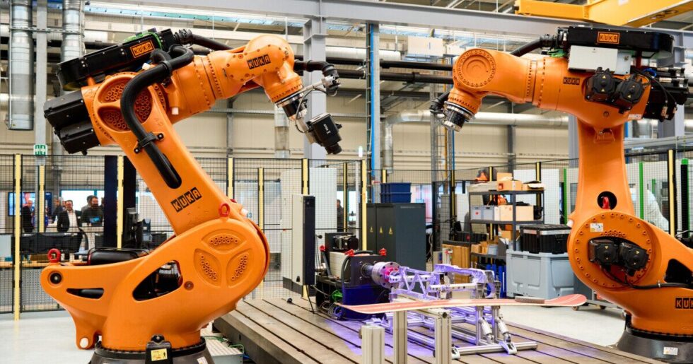 KI-Fabriken in Deutschland 2026: Die EU investiert 20 Mrd. Euro in Supercomputer für KI-Training. Erfahren Sie alles über Standorte, Kosten und Vorteile für Unternehmen.