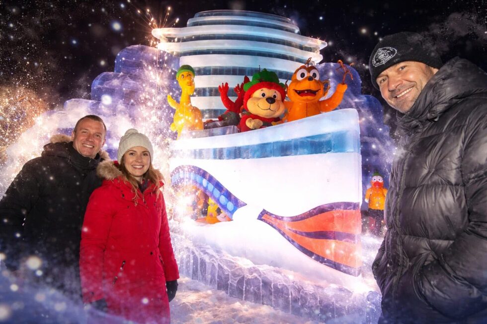 In Karls Erlebnis-Dorf Rövershagen wurde eine 12 Tonnen schwere Aida-Eisskulptur enthüllt. Details zu Bau, Kooperation und Besuchszeiten in der Eiswelt 2026