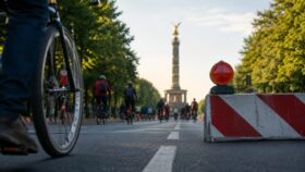Welche Straßen sind heute, am 7. Juni 2026, in Berlin gesperrt? Die ADFC-Sternfahrt betrifft A100, A115, Straße des 17. Juni und weitere Hauptverkehrsachsen der Hauptstadt.